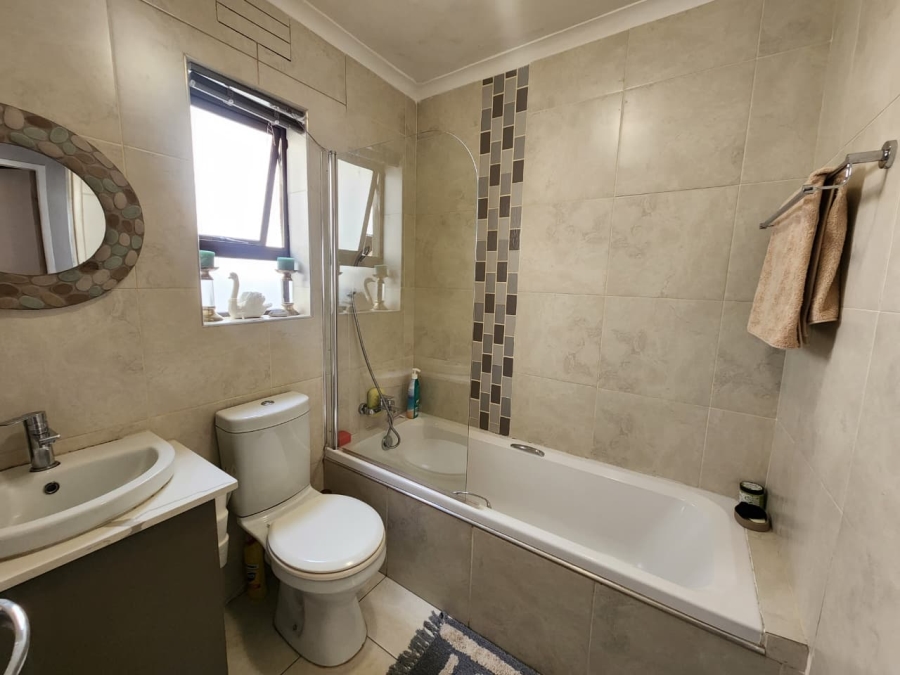 To Let 2 Bedroom Property for Rent in Belhar Western Cape